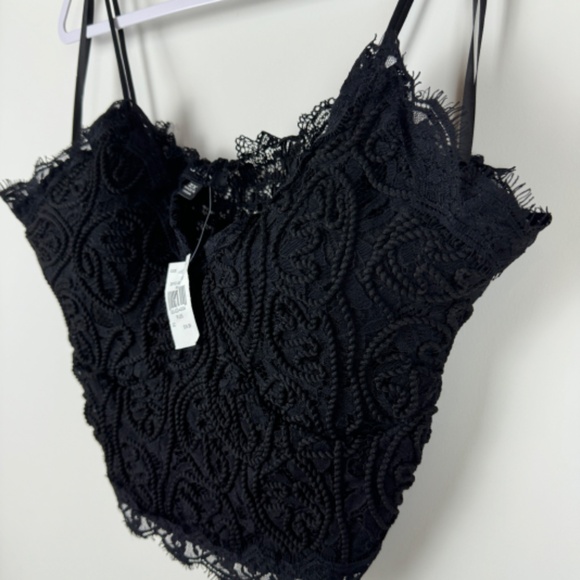 JULIA BY LOVE J Black Lace Cropped Stretchy Crop Tank Top NWT / Plus 2X - Picture 2 of 9